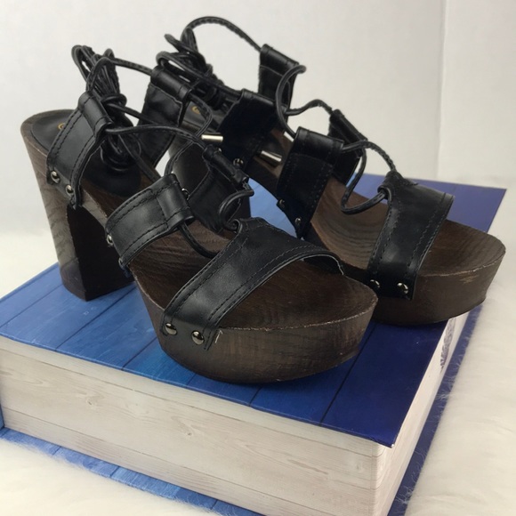 Retro Platform Heels - Picture 3 of 8